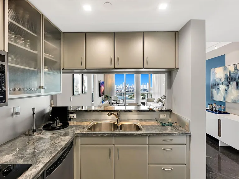 540 West Ave #2311 — Photo 5