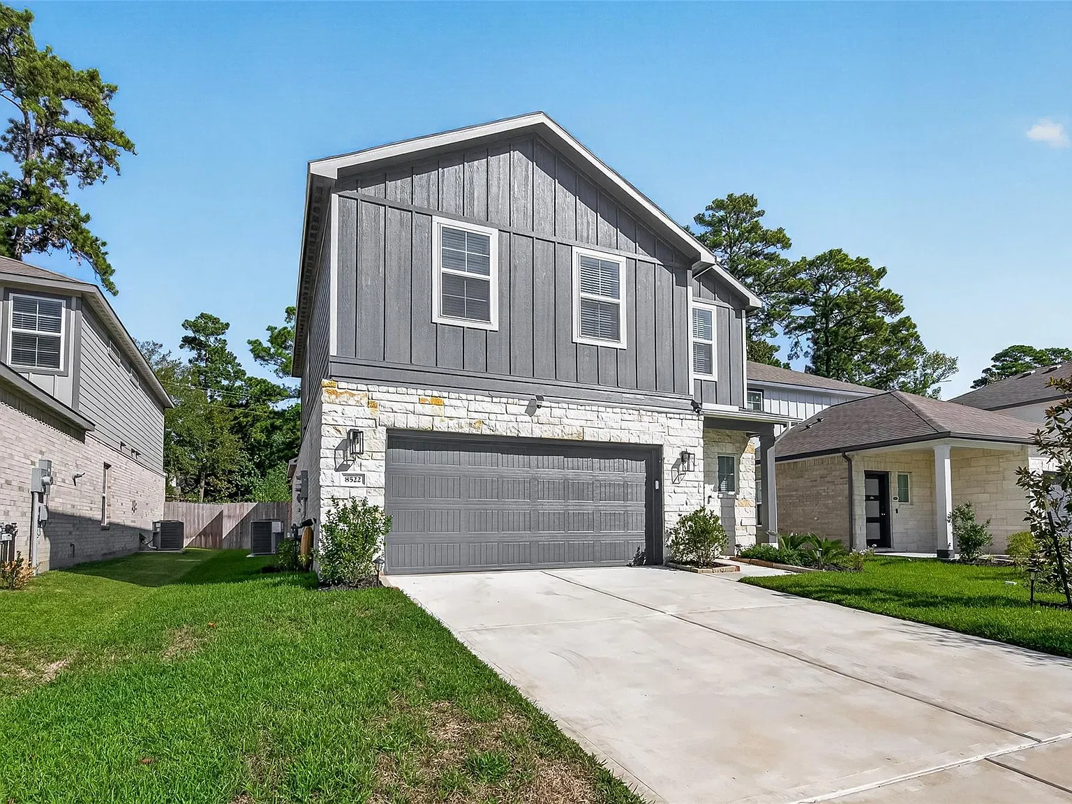 5 bed, 3.5 bath, 2337 sqft, $2,400 — Photo 2