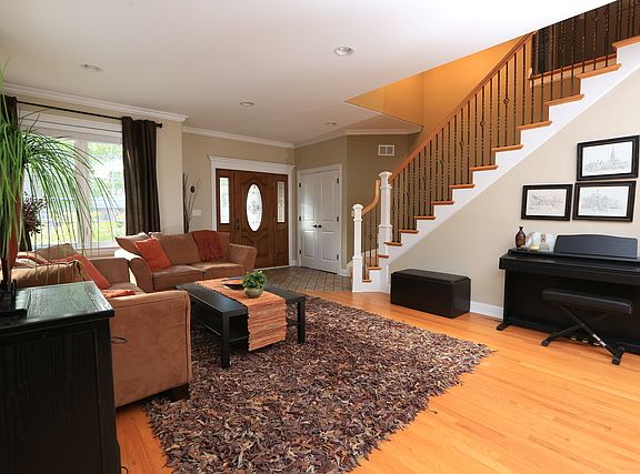 4th image of 113 Oak Ave