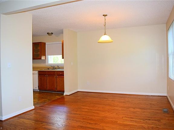 5th image of 3221 S Elm Eugene St