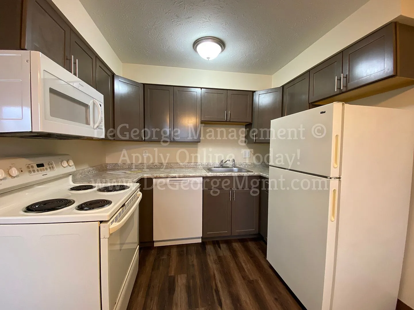 Georgetown Manor Apartments for Rent in West Irondequoit, NY — Photo 3