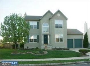 6 Kristen Ct, Burlington, NJ 08016