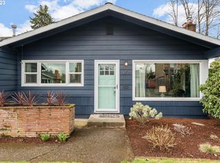 9158 SE Ankeny St, Portland, OR 97216