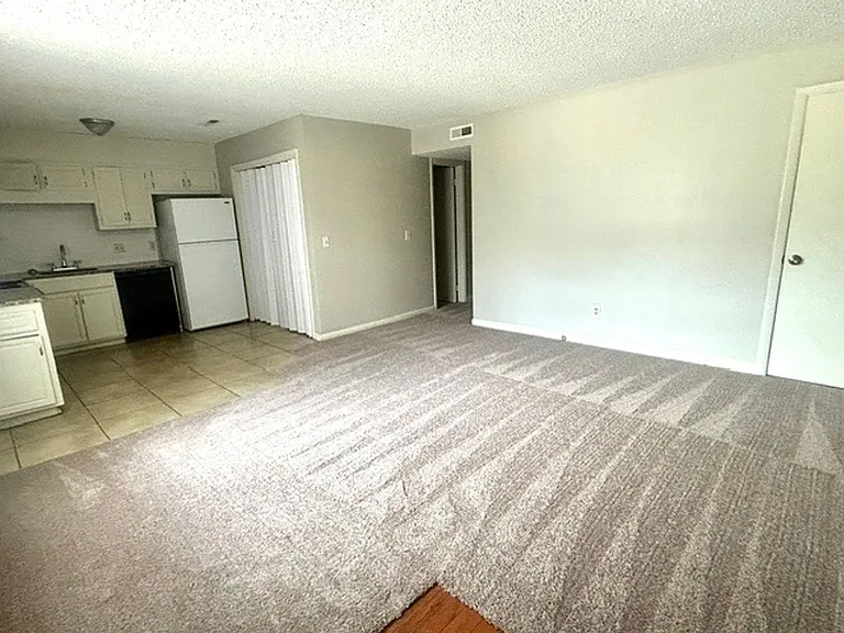 4510 Bonnell Dr NW — Photo 8