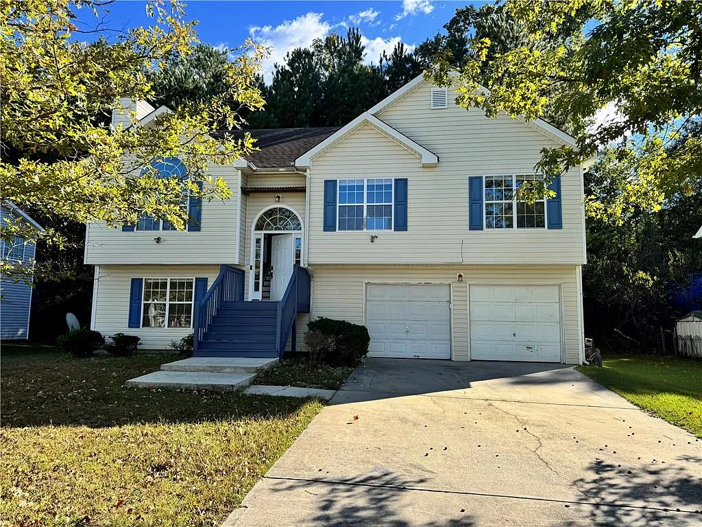 4 bed, 3.0 bath, 2150 sqft, $2,000 — Photo 1