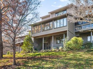 410 Crowfields Dr, Asheville, NC 28803