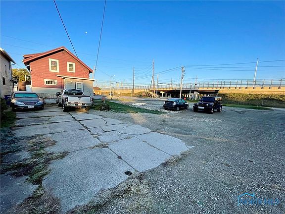 5th image of 3608 Stickney Ave