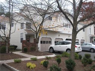 70 Pheasant Brook Ct, Bedminster, NJ 07921