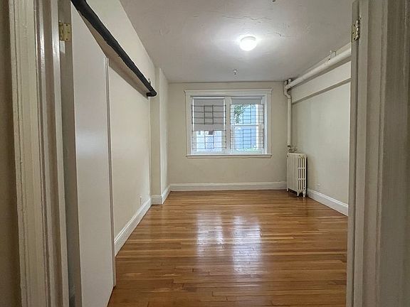 5th image of 2-116 Washington St #2