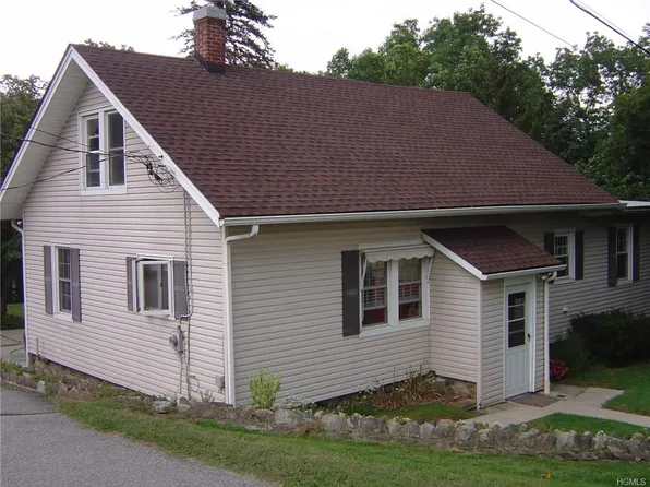 18 Old County Rd, Mahopac, NY 10541