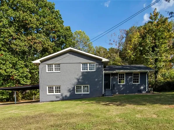 3300 Robin Hood Ln, Winston, GA 30187