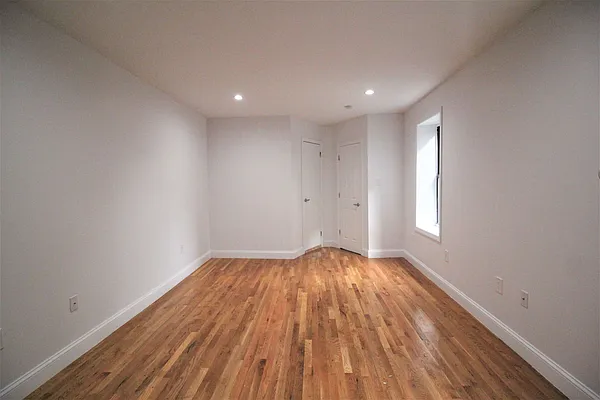 Rented by Hagstrom Management Inc | media 20