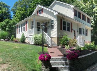 13 Locust St, Reading, MA 01867