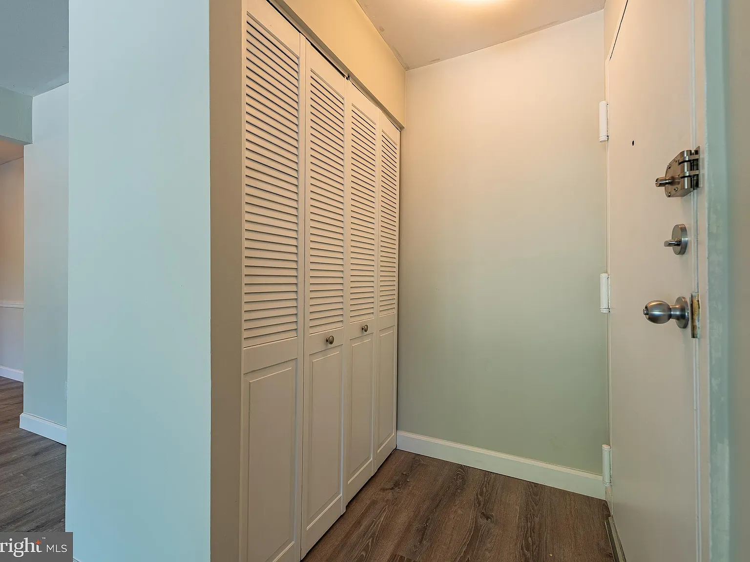 2 bed, 895 sqft, $1,850 — Photo 3