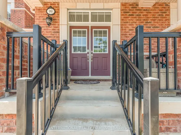 99 Huguenot Rd, Oakville, ON L6H 0M3