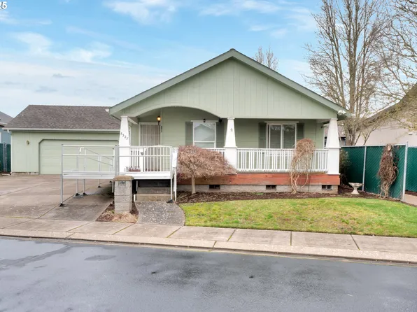 5327 Bridgewater Dr, Eugene, OR 97402