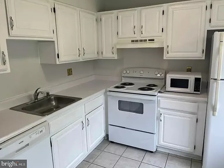 2507 Glengyle Dr #141 — Photo 6