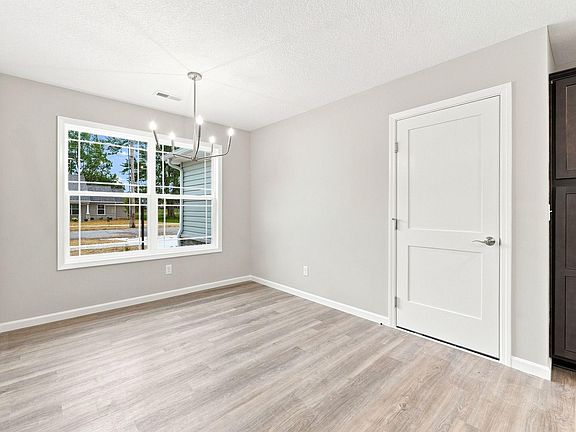4th image of 321 W Depot St