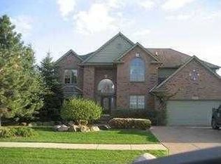 21865 Bedford Valley Dr, Macomb, MI 48044