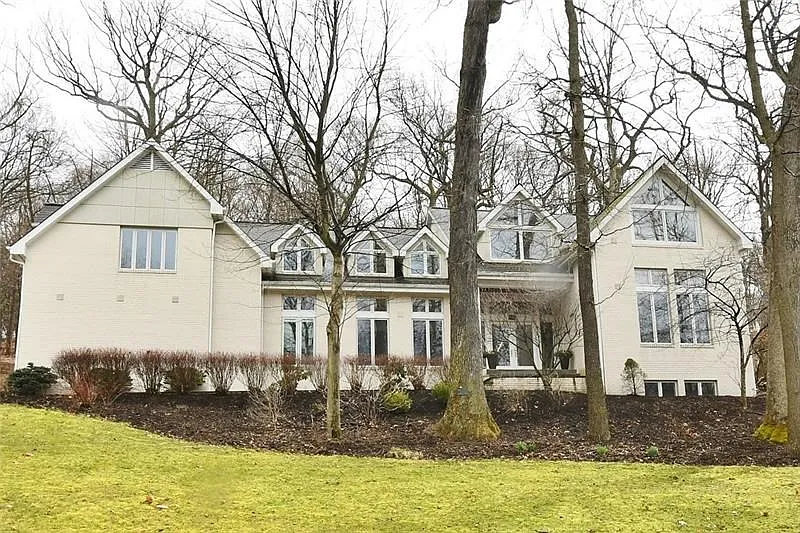 551 Normandy Ct photo 1