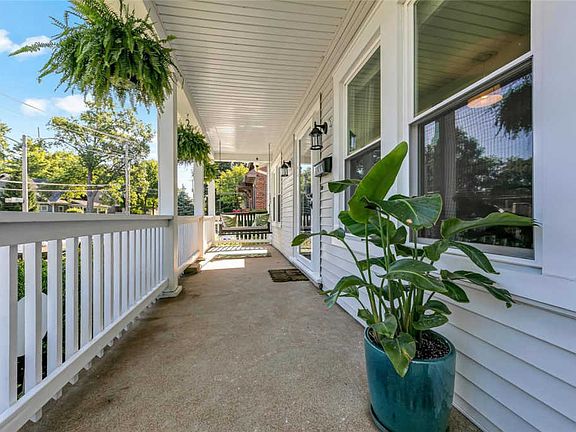 2nd image of 7362 La Veta Ave
