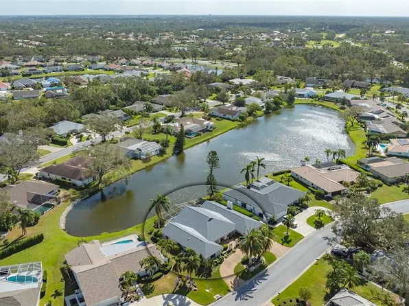 5692 Country Lakes Dr, Sarasota, FL 34243