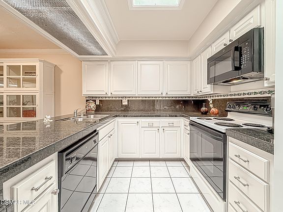 5th image of 1305 Lakewood Ct