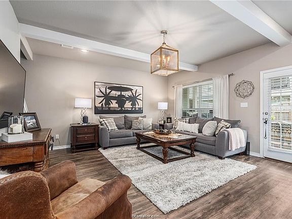 2nd image of 3414 Summerway Dr