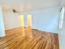 14518 Benefit St, Sherman Oaks, CA