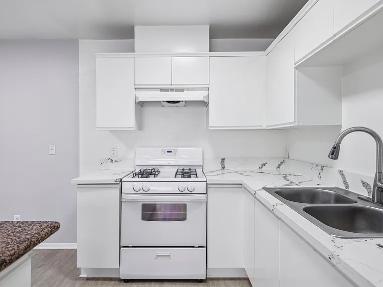 Berendo Apartments — Photo 7