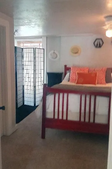 Large 6'x4' egress window. Ton's of light.