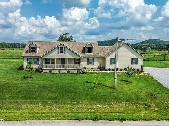 3rd image of 700 Aubrie Blvd