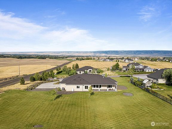 2nd image of 34 Ponderosa Court