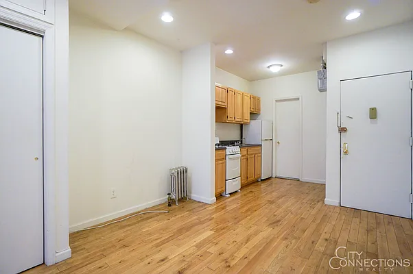 Rented by City Connections Realty | media 17