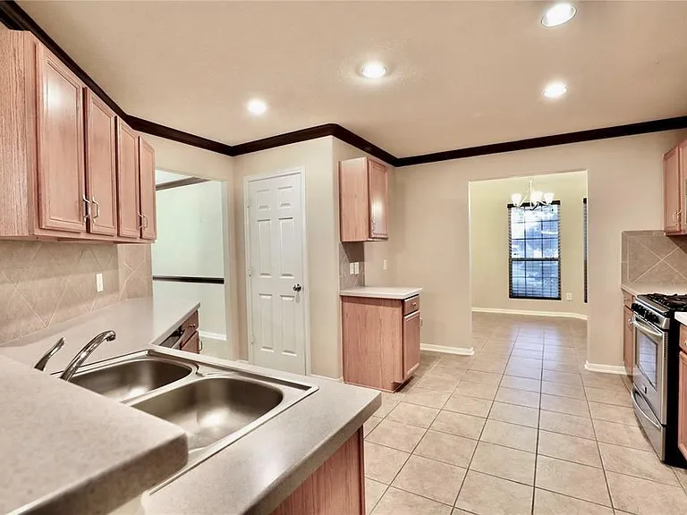 3503 Barkers Crossing Ave — Photo 7