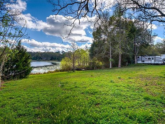 5th image of 42126 Penley Ln