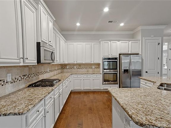 2nd image of 7112 Treveno Pl