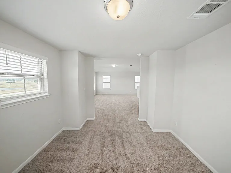 3037 Beringer Blvd — Photo 38