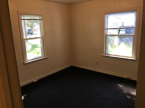 5th image of 927 Clifford Ave