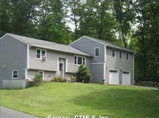 72 Old Kent Rd S, Tolland, CT 06084