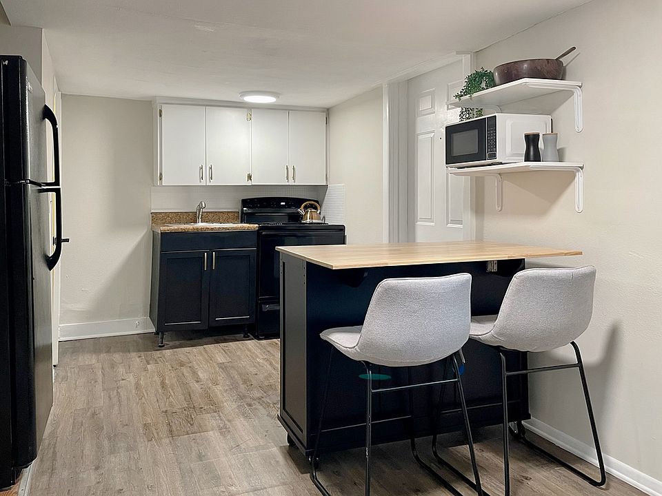 1st image of 333 1/2 9th Ave N APT 2