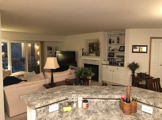 6301 Offshore Dr APT 215, Madison, WI 53705