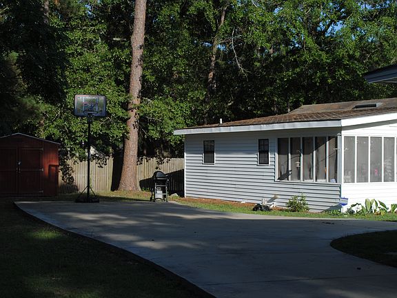 4th image of 207 Tomlinson Dr