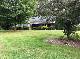 94 Lakeridge Dr, Matawan, NJ 07747