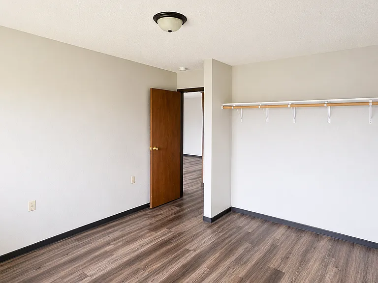 812 Hills Ave #N211 — Photo 5