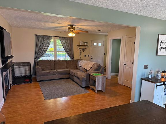 3rd image of 2230 Forest Ridge Dr