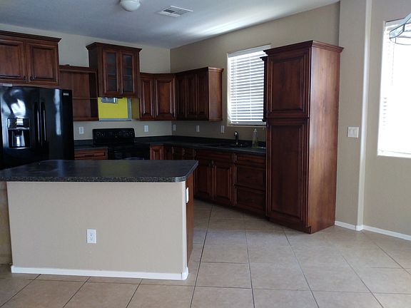 4th image of 45599 W Tucker Rd