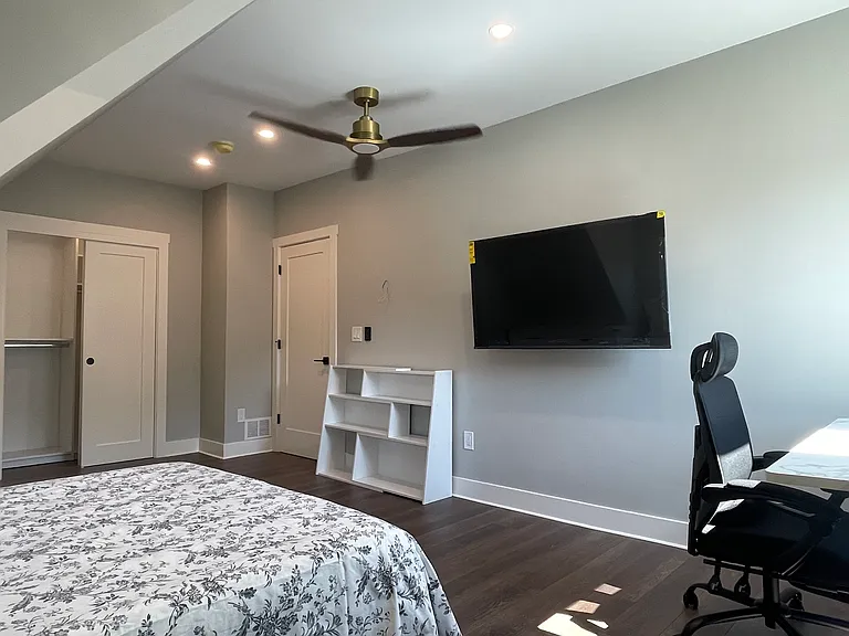 610 Cambridge St — Photo 3