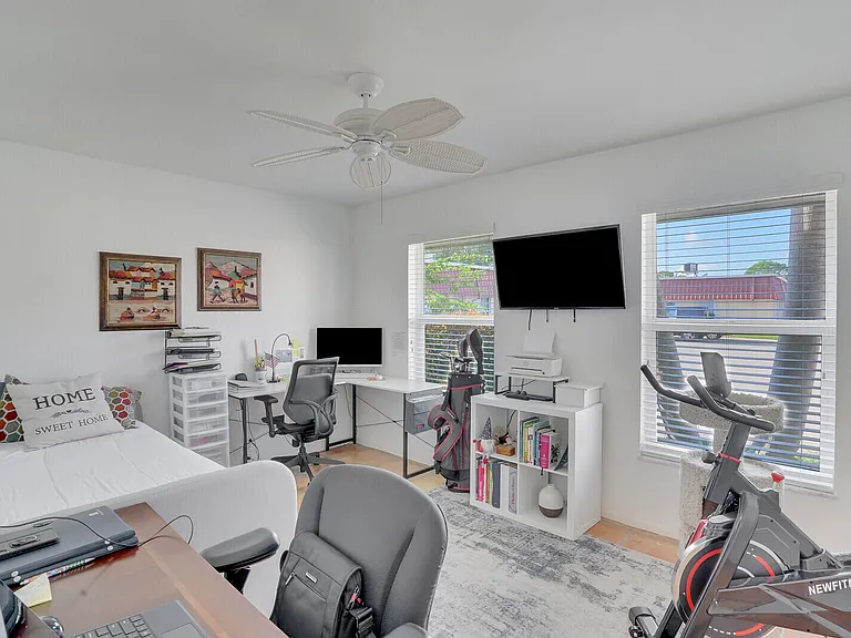 772 Nantucket Cir #B — Photo 17