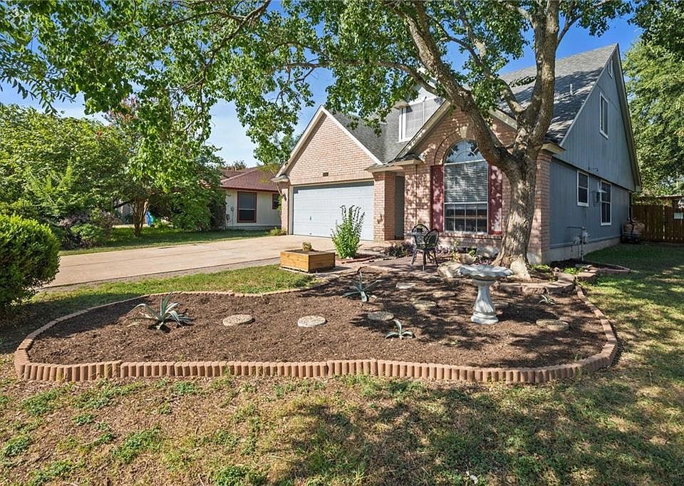 1st image of 605 Cactus Flower Dr